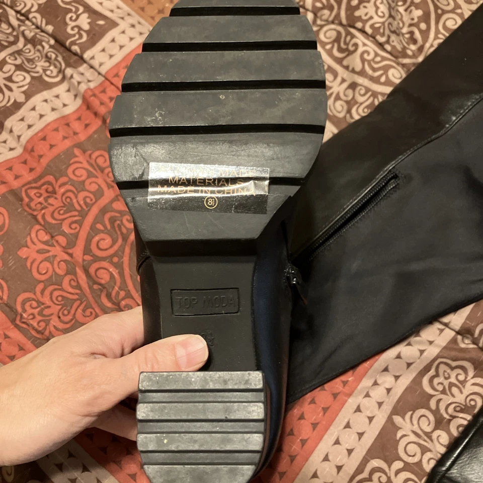 Top Moda Botas Negras Gamuza Tacón Sobre la Rodilla Talla 7 M Cuero Negro Tacón 3” Foto 3 de 4