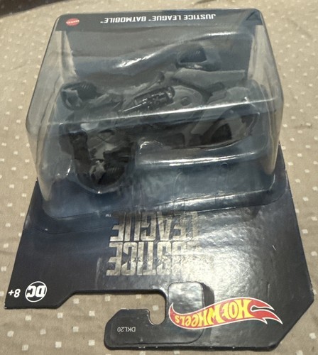 2021 Hot Wheels Collectors Justice League Batmobile DC Comics 1:50 Scale - Picture 6 of 6