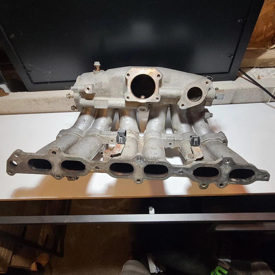 Впускной коллектор в сборе без турбонаддува Toyota 7MGE 1988-1990 Supra Cressida 7M-GE NA - Изображение 2 из 4