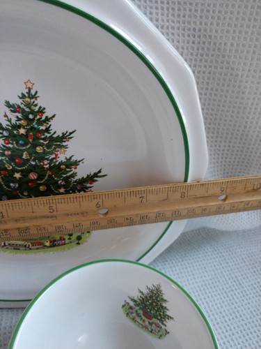 Vintage Pfaltzgraff Christmas Heritage Plate Festive Holiday Tree & Train & Cup - Picture 5 of 5