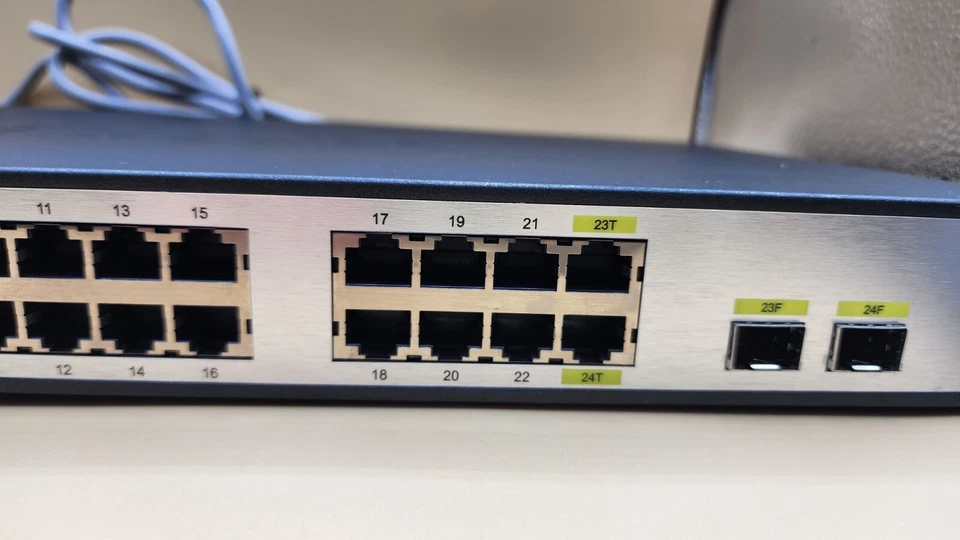 D-Link DGS-1224T Web Smart 24-Ports 10/100/1000Mbps Gigabit Switch 2x SFP Ports - Image 2 of 4