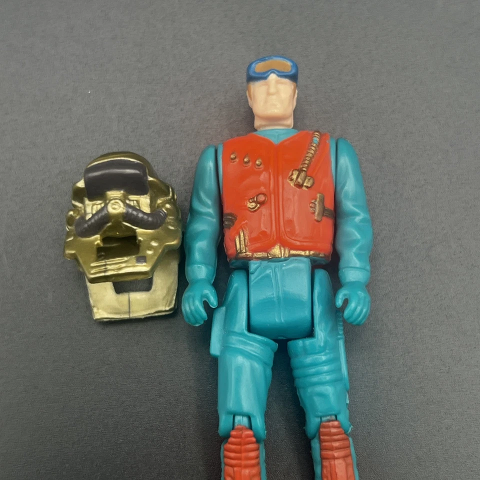 Gator Dusty Hayes Vintage MASK Action Figure Complete w/ Helmet 1985 Kenner - Image 2 of 4