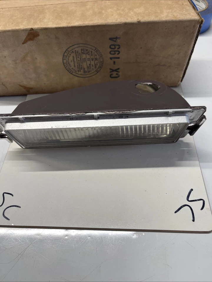 Lámpara de esquina genuina GM 913923 años 70 Cadillac DeVille Fleetwood Buick OEM NOS Foto 3 de 4