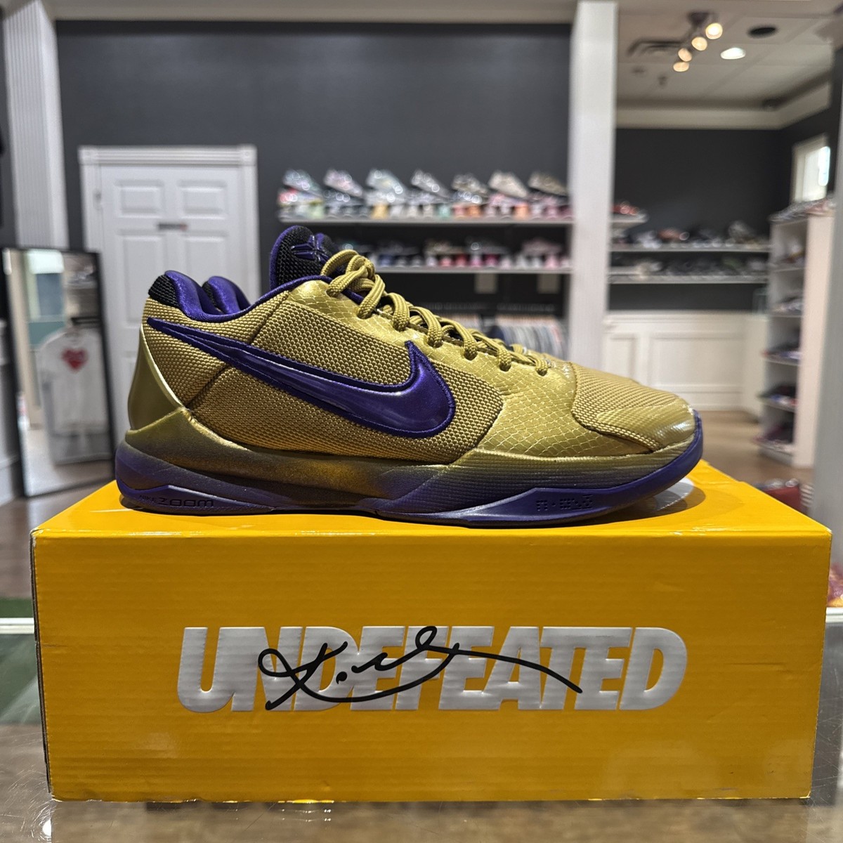 Nike Kobe 5 Protro Undefeated Hall Of Fame Gold - Size 8.5 Men 