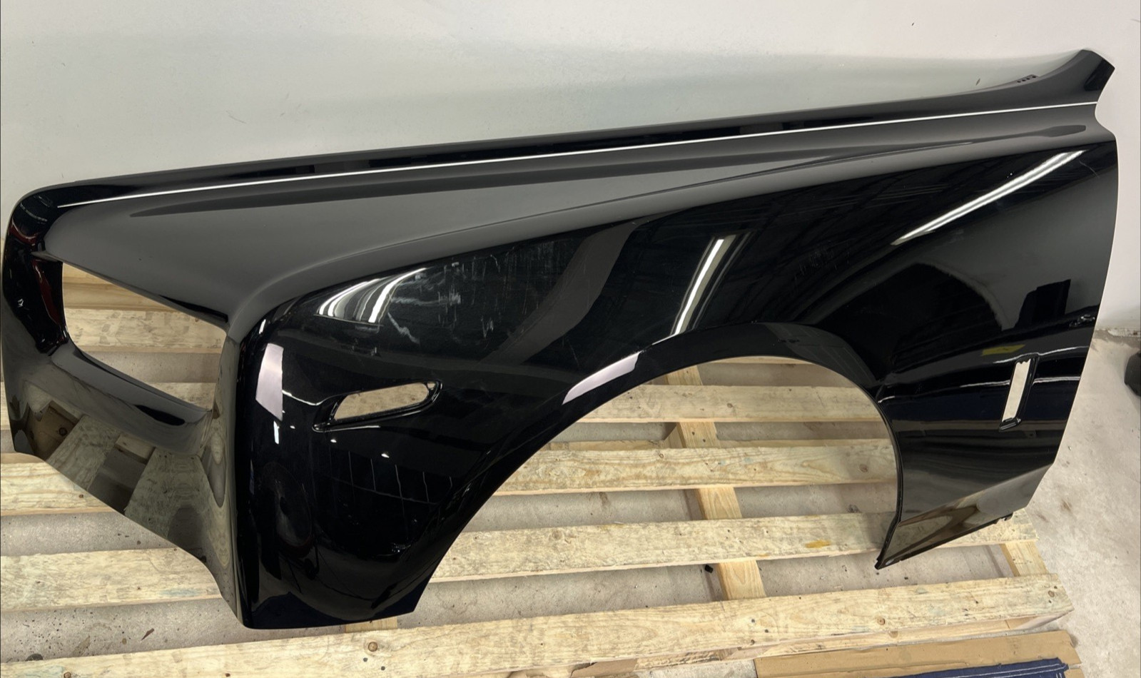 ROLLS ROYCE PHANTOM FENDER LEFT 2018 - 2026  4100 7399851 OEM