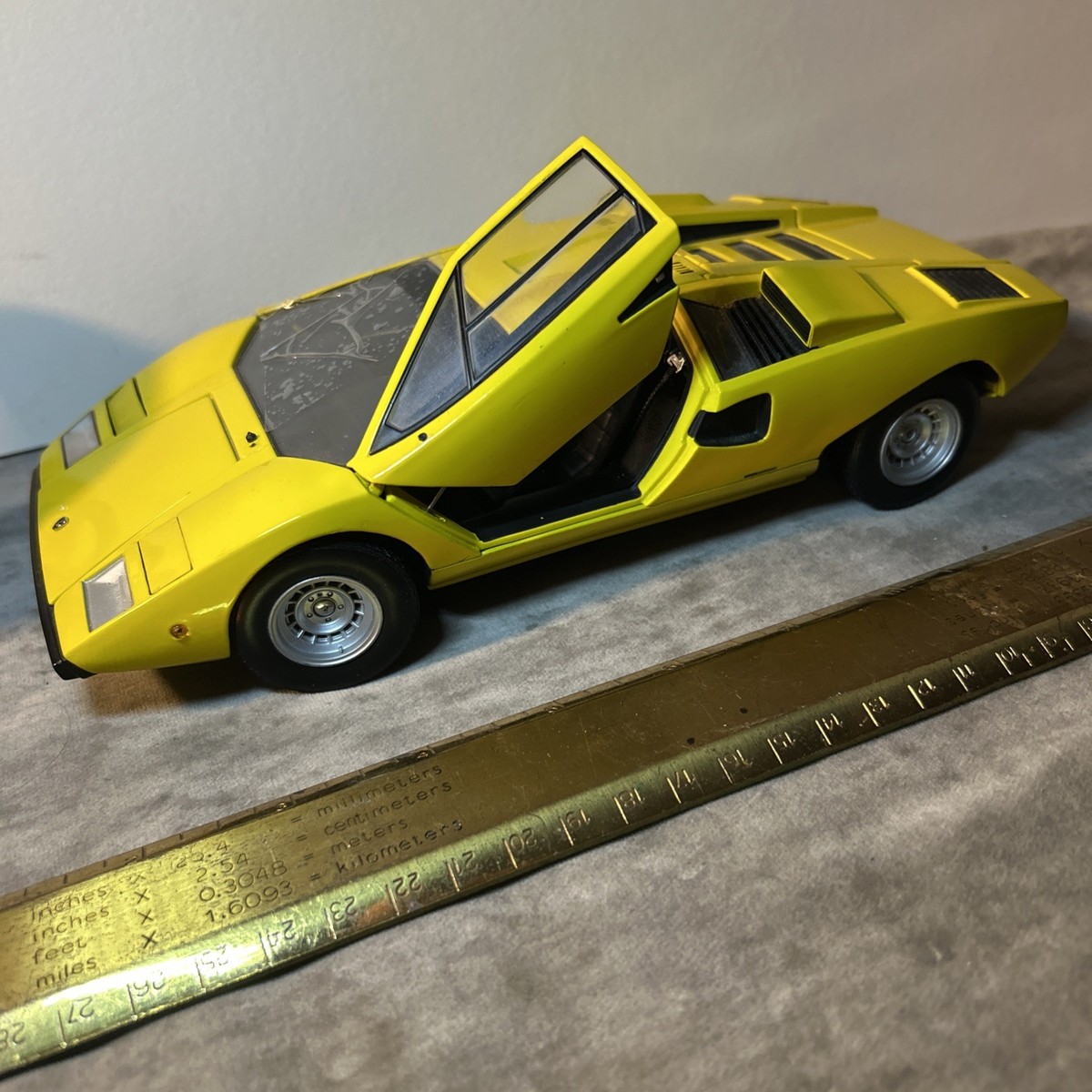 Kyosho Yellow Lamborghini Countach 1/18 - AS IS READ! | eBay