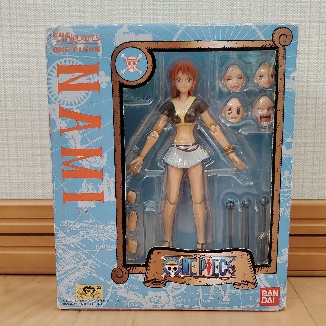 Figure S. H. Figuarts Nami 「 ONE PIECE 」, Toy Hobby