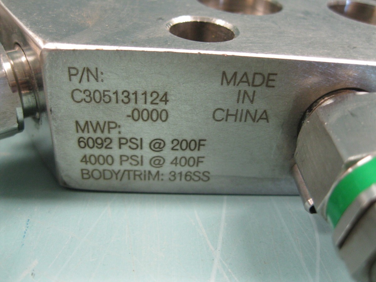 Rosemount C305131124-000 5-Valve Coplanar Manifold for Transmitter 