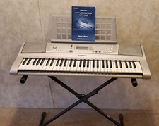 Yamaha Portatone PSR-E303 YPT-300 Keyboard