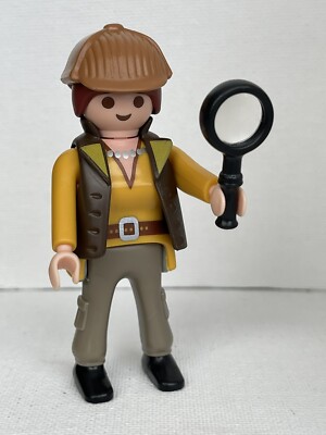 Playmobil SERIES 16 WOMAN DETECTIVE IN DEERSTALKER HAT newfig + origpkgPM #70160