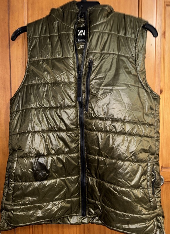 NwOT ZARA Women Olive Green Glossy Hooded Puffer Vest Full Zip Sz Small packable