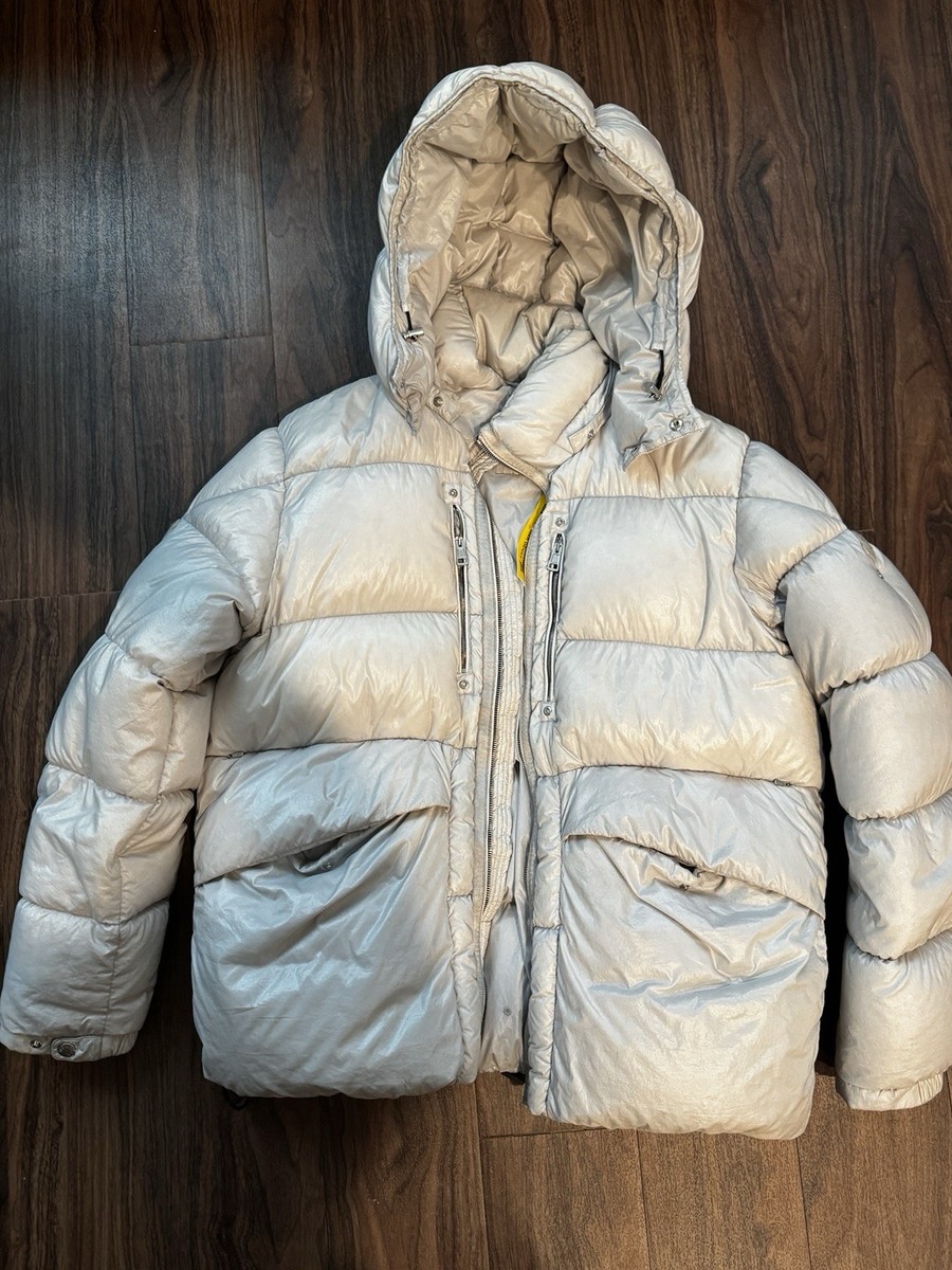 Extremely RARE Moncler Genius 1017 Alyx 9SM White Jacket Size XL