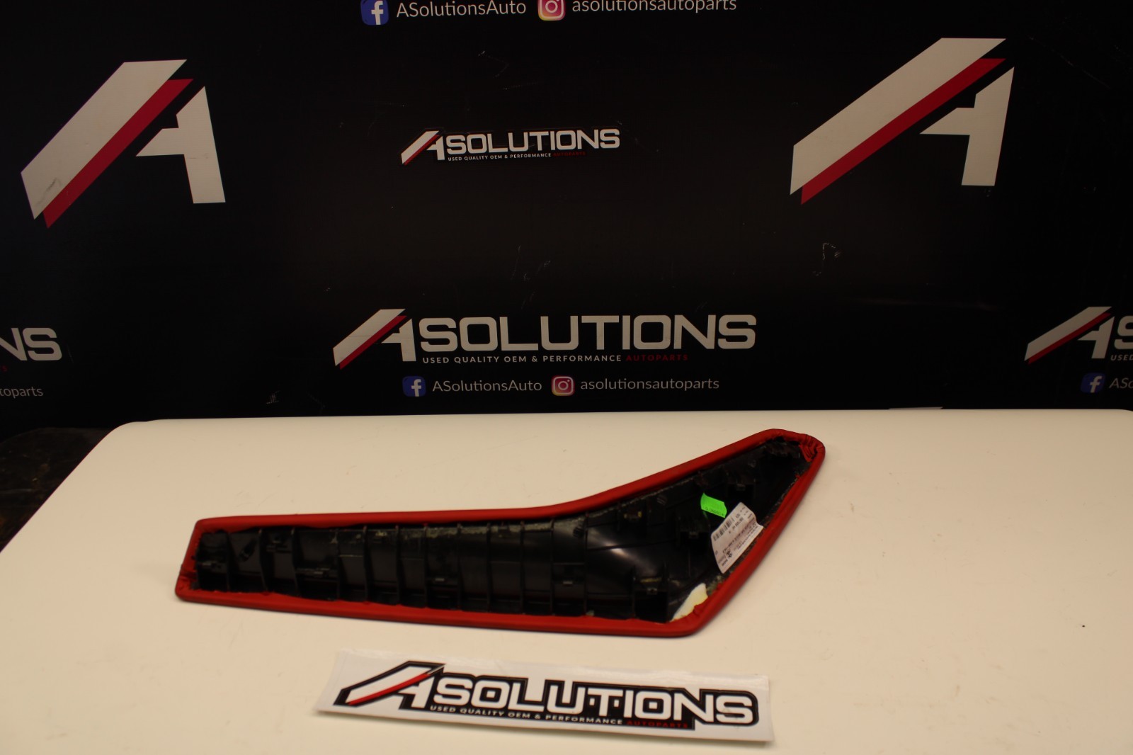 Lamborghini Huracan LH Front Door Insert Trim Panel Arm Rest Red 4T0867165B HN7