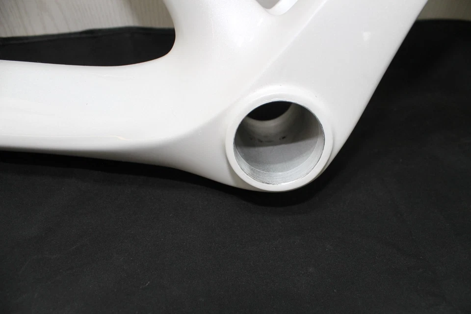 Eddy Merckx  Carbon Rennrad Rahmen  Lavaredo 68   28"  RH: 46 cm  1200 gr. - Bild 3 von 4