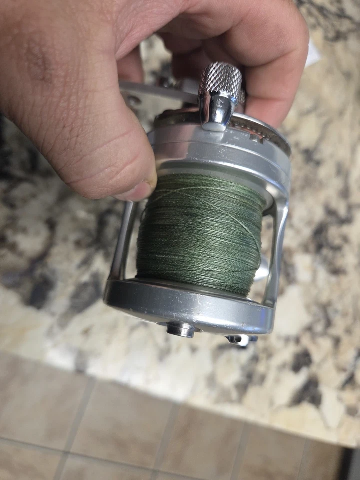 Avet RAPTOR SX6/4 MC 2-Speed Lever Drag Casting Reel MC Cast - Silver Right Hand - Image 3 of 4