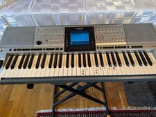 Yamaha PSR 3000 , Klickständer, Bank, 2 Lautsprecherboxen, Mikrofon , 85055 ING.