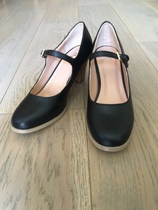 journee mary jane pumps