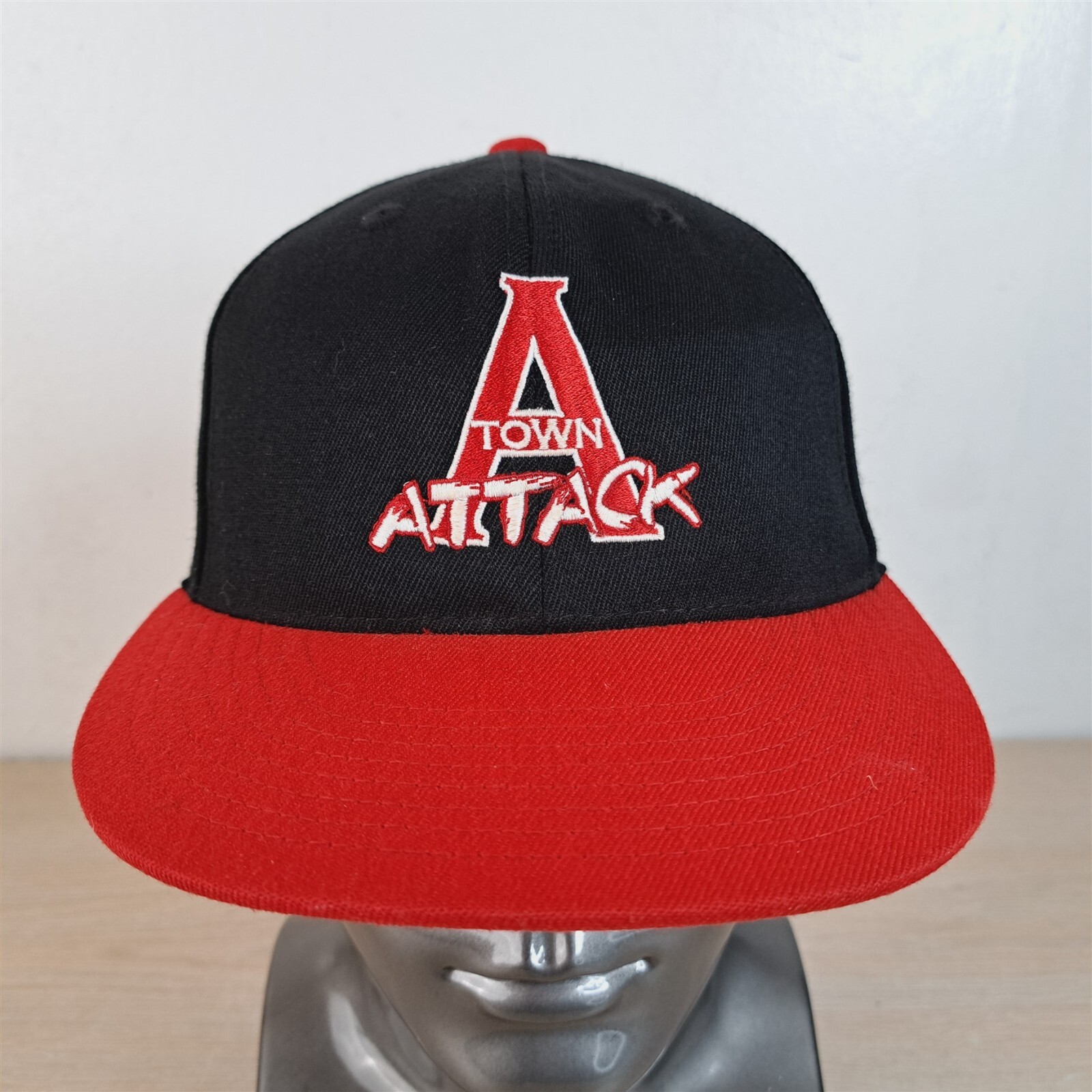 A TOWN ATTACK FITTED BASEBALL HAT/CAP, SIZE 6 7/8… - image 1