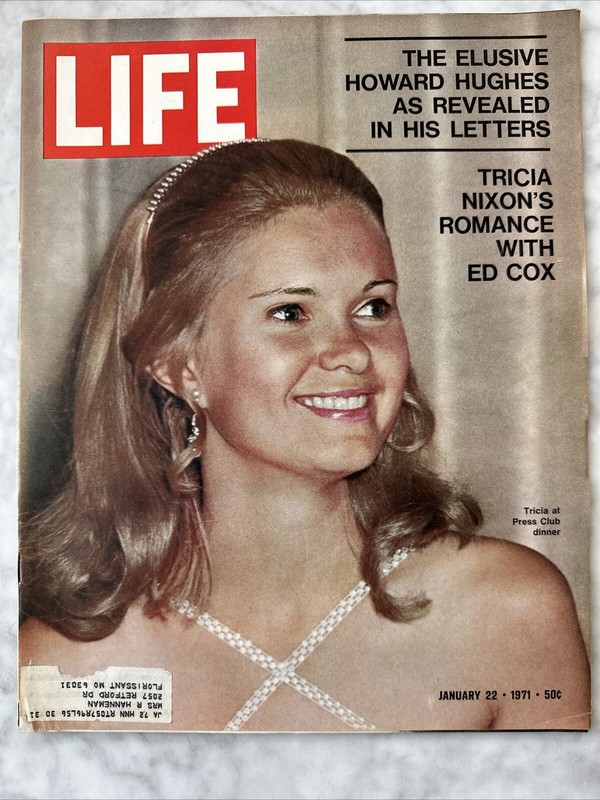 LIFE Magazine January 22, 1971 Tricia Nixon's Romance - Howard Hughes -Minibikes