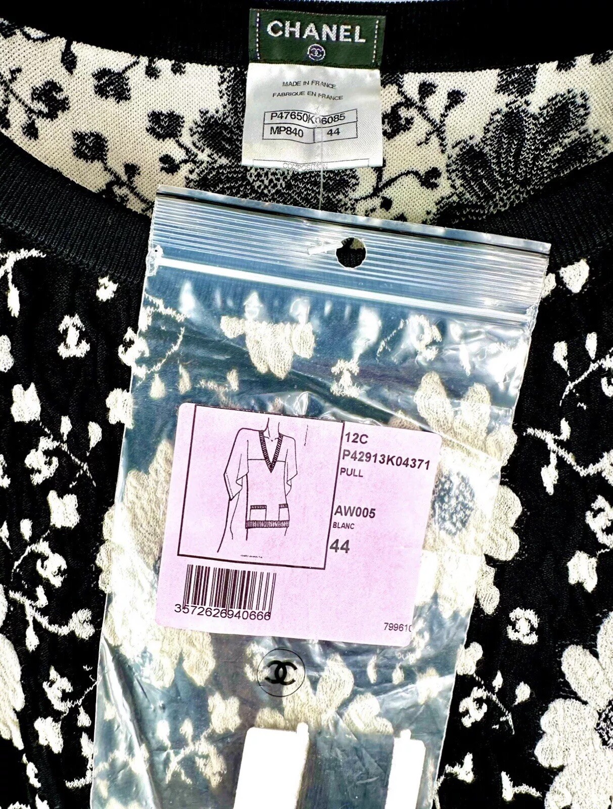 4K Chanel 2014 Black Floral Printed Sweater Top 40 42 44 8 10 12 Shirt 14c M L thumbnail 24