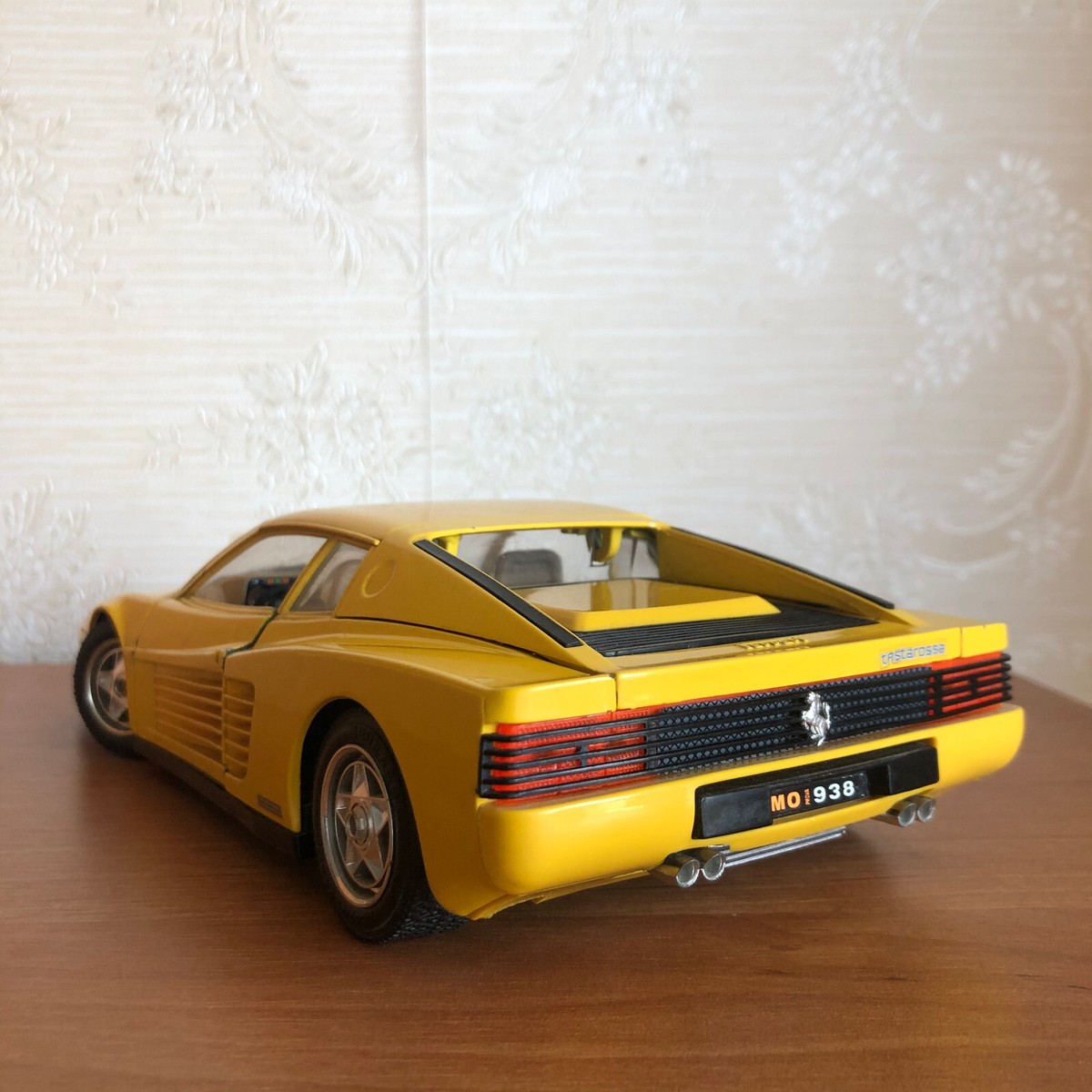 Ferrari Testarossa 1:18 | eBay