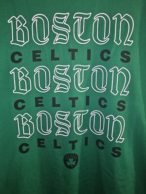 Boston Celtics Retro Large Mens Green Graphic Logo Long Sleeve NBA