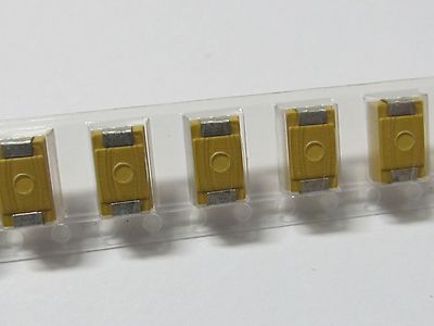 20 Stück/pcs - 47uF 10V SMD 1210 Tantal-Kondensator 10% BF-B AVX Capacitor 47µF