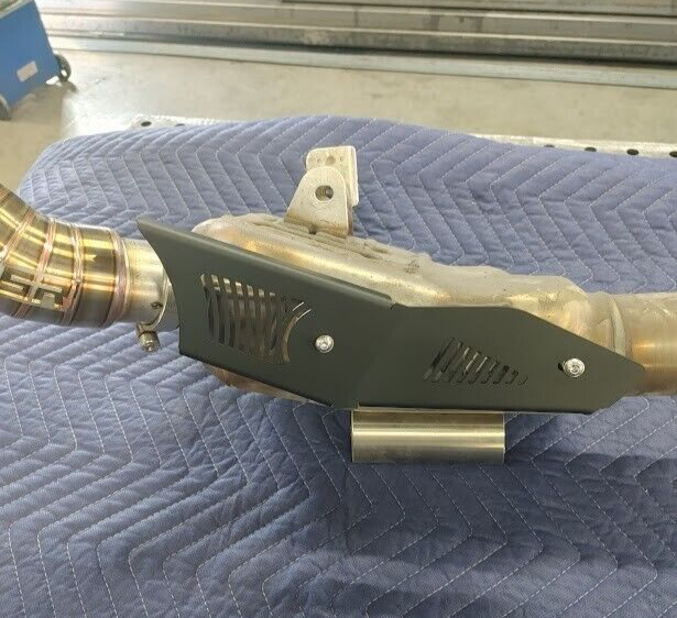 Kawasaki z900 20172023 aluminium exhaust muffler heat shield cover