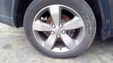Wheel 20x8 5 Solid Spoke Gray Pockets Fits 14-16 Grand Cherokee 1647906