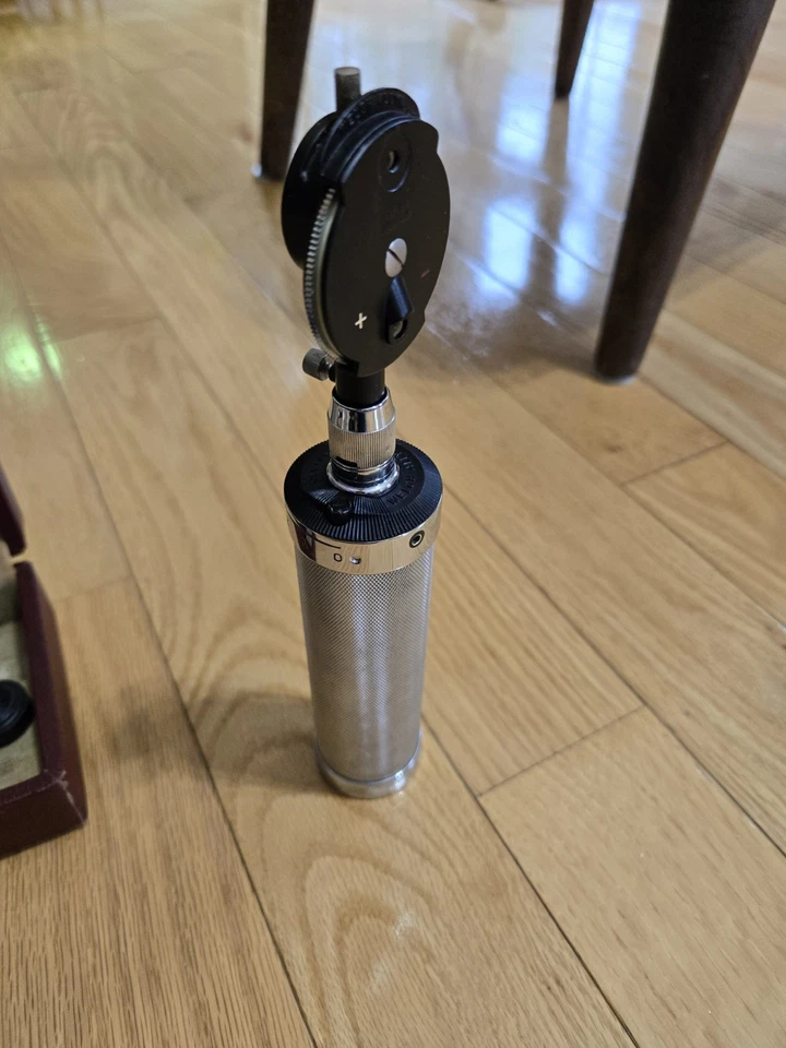 Antiguo Otoscopio Welch Allyn Oftalmoscopio con Caja, Modelo 216 Foto 3 de 4