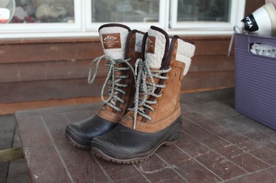 The North Face Shellista II 2 Mid Boot sz 6 Women's Winter Snow Rubber Lace Up