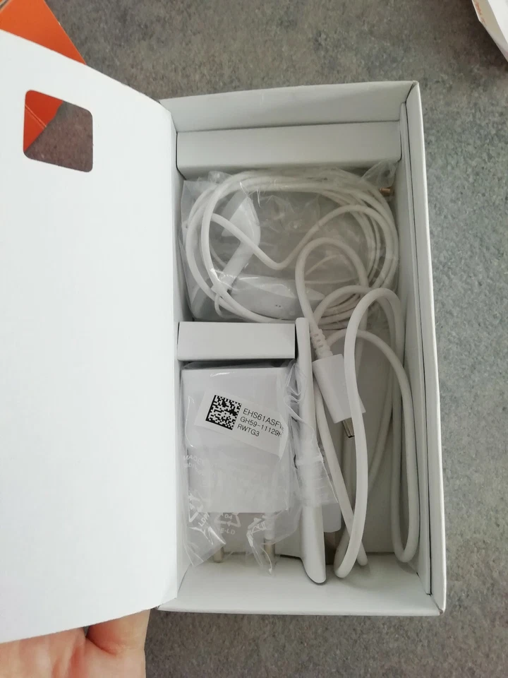 Samsung Galaxy J5 · 8GB, foto 4 di 5