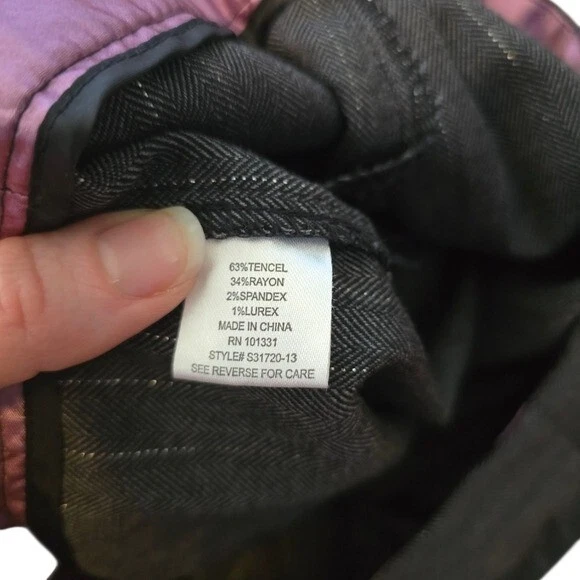 Mini-saia listrada Charlotte Russe tamanho 2 - Imagem 3 de 4