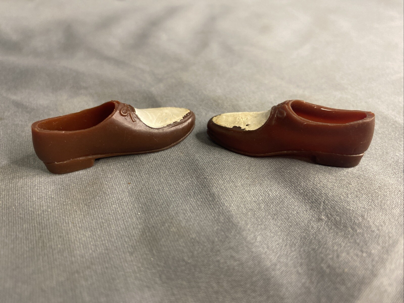 LOTTO ACCESSORI VINTAGE BARBIE KEN CASUAL SCARPE MARRONI E BIANCHE 1961 #782 GIAPPONE