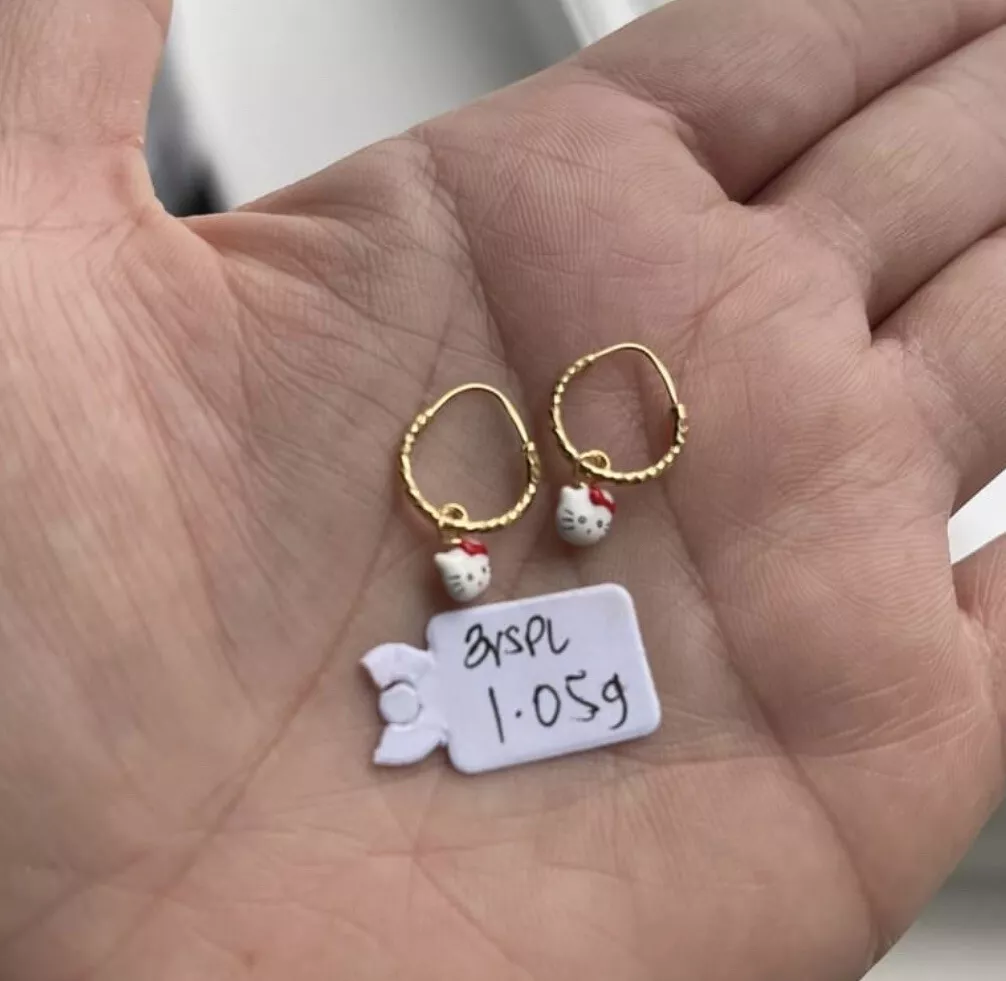 Hello kitty earrings gold sale