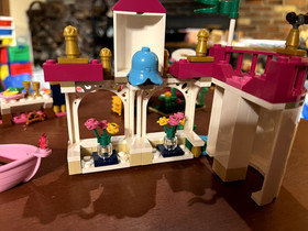 LEGO Disney: Ariel's Magical Kiss (41052) no Eric, or Ariel&rsquo;s head/hair. 