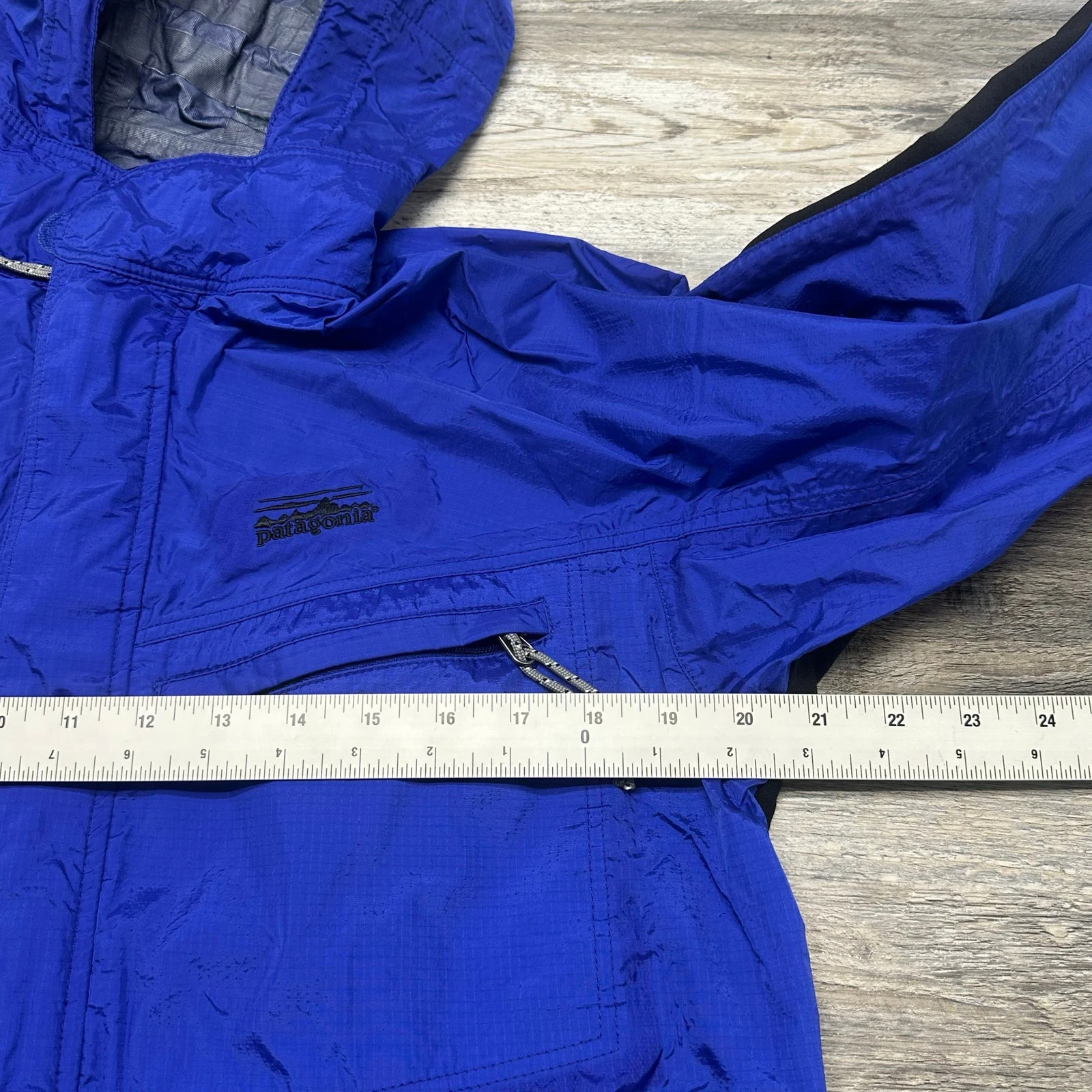 patagonia vintage zip up nylon rain gorpcore jacket