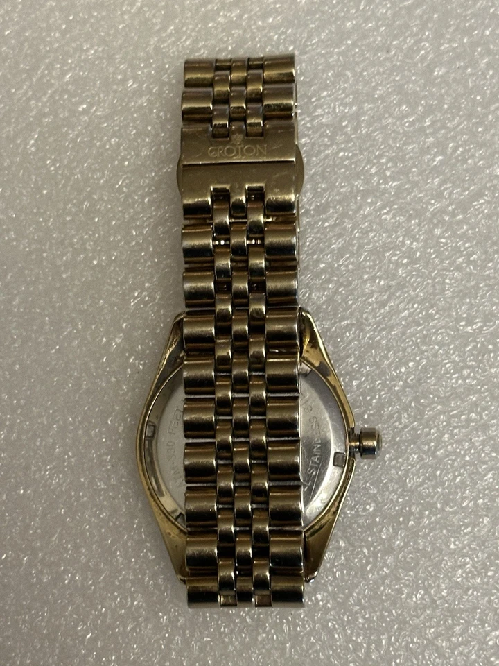 Croton Men's Gold Wristwatch with White Topaz Gemstone Bezel 7’’ Needs Battery - Image 3 of 4