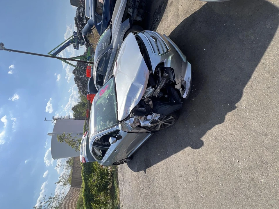 Vidrio delantero derecho usado para puerta delantera se adapta a: Subaru Legacy 2016 delantero derecho grado A Foto 2 de 4