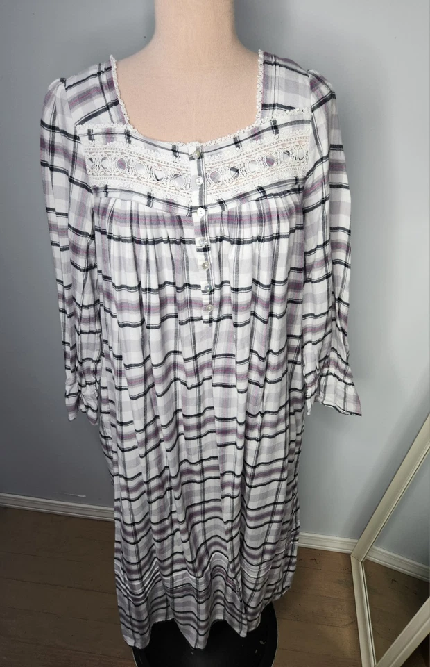 Eileen West 柔软法兰绒睡衣 S 长袖格子花边装饰口袋 全新 — 第 2/4 张图片