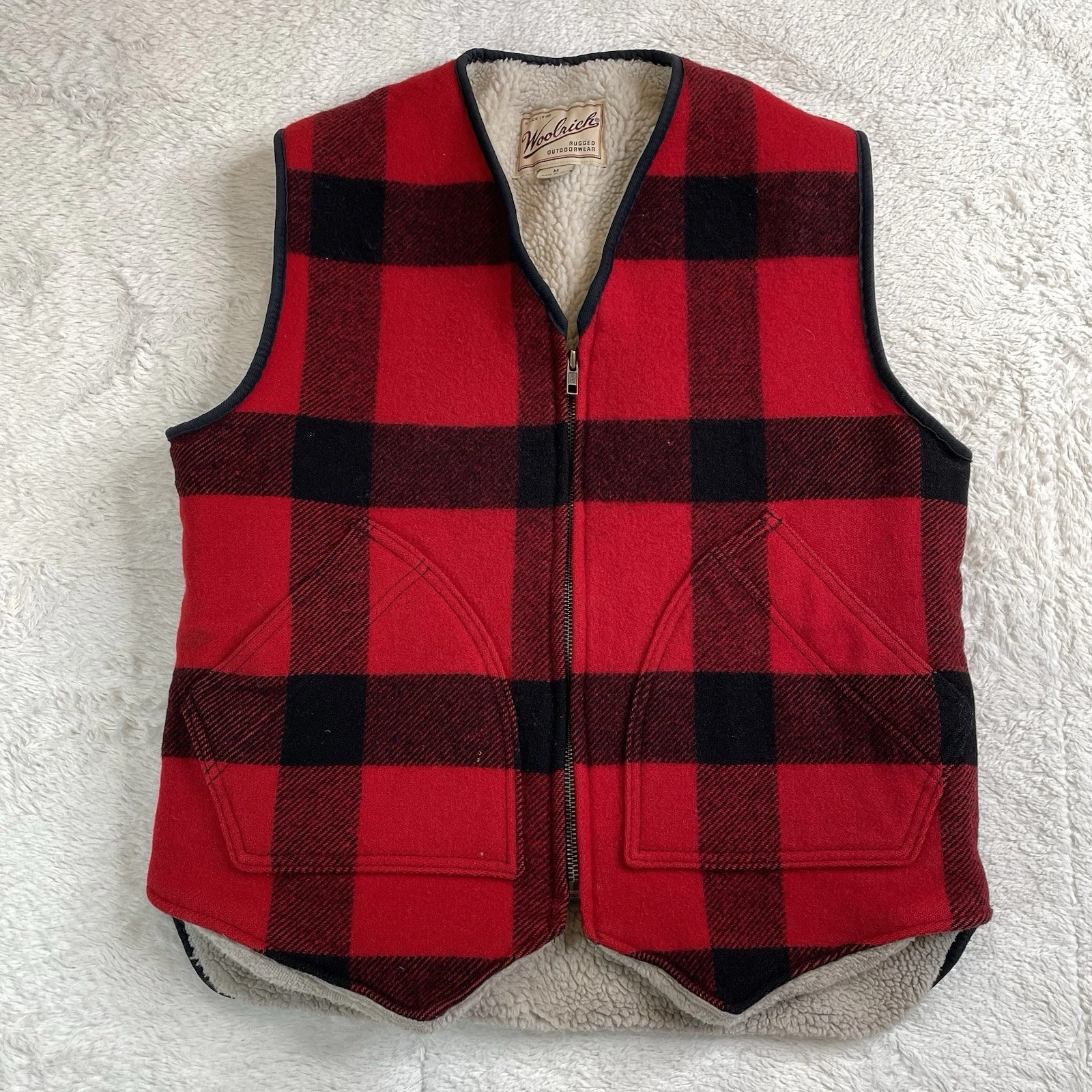 VTG Woolrich Vest Mens M Red Plaid Sherpa Lined Pockets Hunting Buffalo USA made
