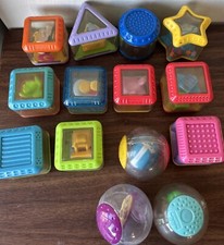Fisher Price PEEK A BOO BLOCKS of 22 Letters F21
