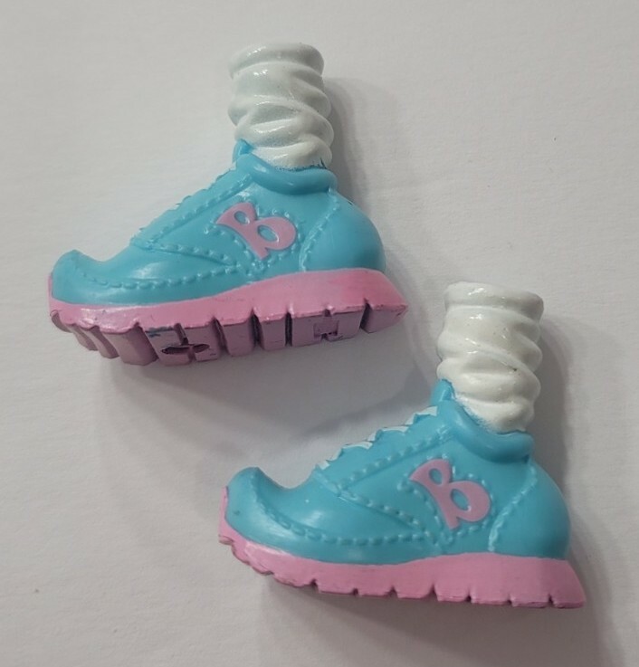 SAOLA SCARPE BAMBOLA BRATZ FIERCE FITNESS 2015 CLOE BLU E BIANCHE SNEAKERS SOLO CALZE