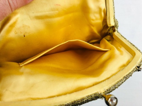 Vintage 1950's Era Embellished Taupe Beaded Clutch Purse - Wristlet *K - Picture 4 of 9