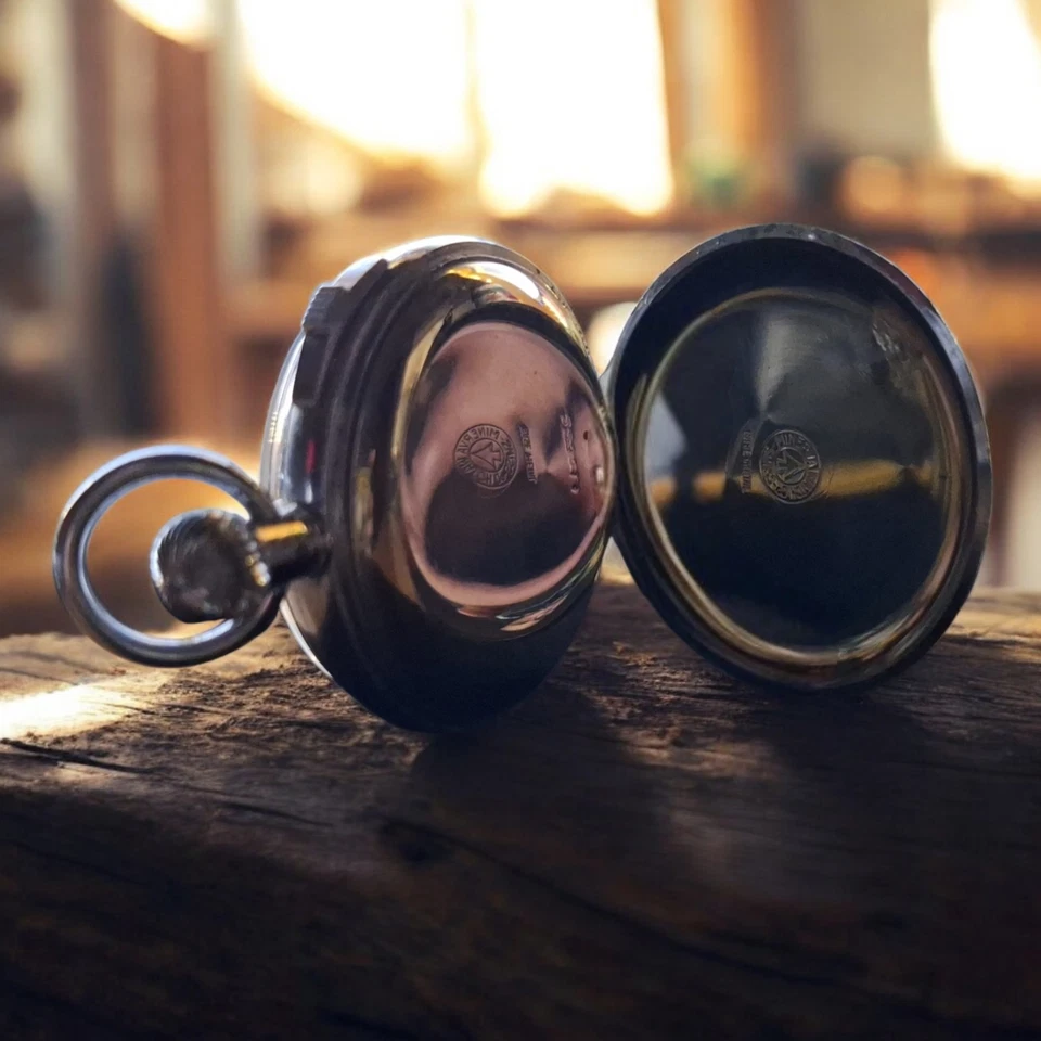 Cronómetro cronógrafo vintage Minerva hecho en Suiza de un solo empujador Foto 3 de 4