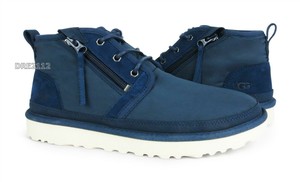 navy blue men uggs