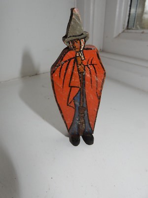 WOODEN WITCH ART DECO ERA   UNUSUAL PAINTED TREEN FIGURE  9 CM TALL 3.5 CM ACROS
