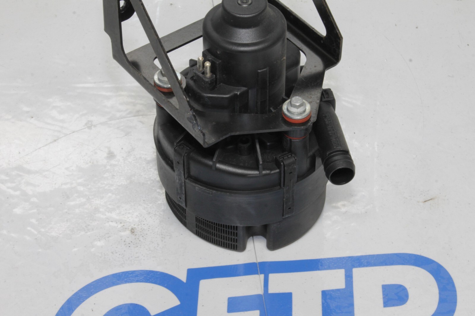 12-14 MCLAREN MP4-12C 12C 570 650 OEM SECONDARY AIR PUMP AIR INJECTION 058000022