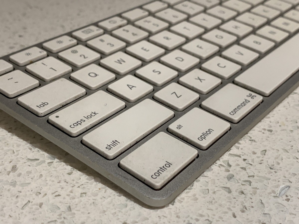 APPLE GENUINE MAC IMAC WIRED A1243 ALUMINIUM KEYBOARD FULL SIZE