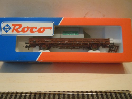 H0, Roco 47176, Rungenwagen, 2x Betonfertigteile von Hoch Tief + Schwarz Bau | Zustand: Neu